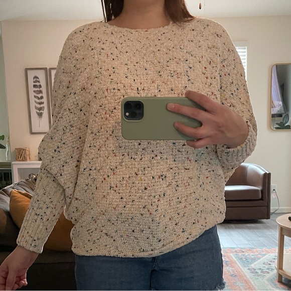 HYFVE| Women’s Super Soft Cream Speckled Crewneck Sweater, Size Small••• - Picture 3 of 14